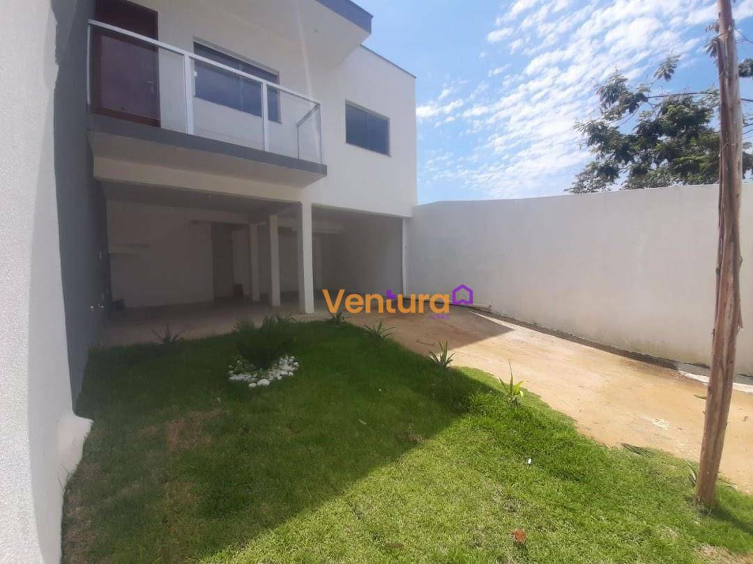 Casa à venda com 2 quartos, 107M2 - Foto 1