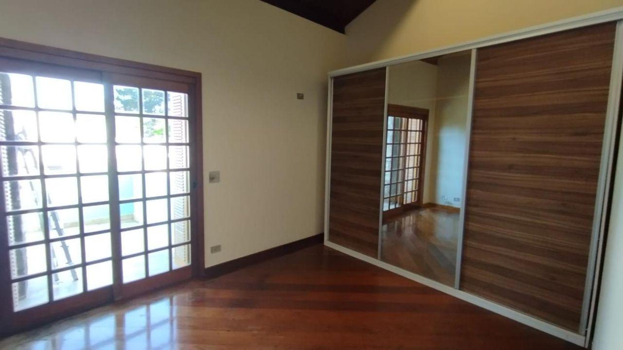 Casa de Condomínio para alugar com 4 quartos, 400m² - Foto 38