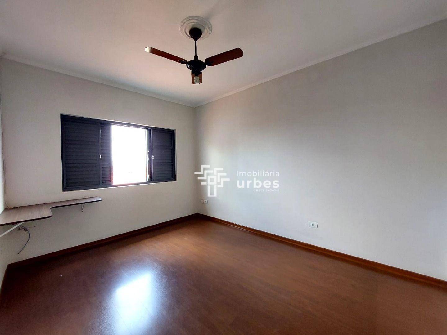 Casa para alugar com 4 quartos, 255m² - Foto 23