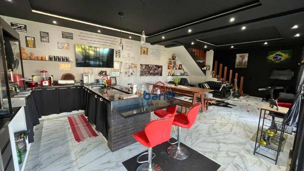 Casa à venda com 2 quartos, 131m² - Foto 12