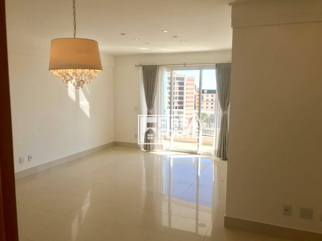 Apartamento para alugar com 3 quartos, 107m² - Foto 8