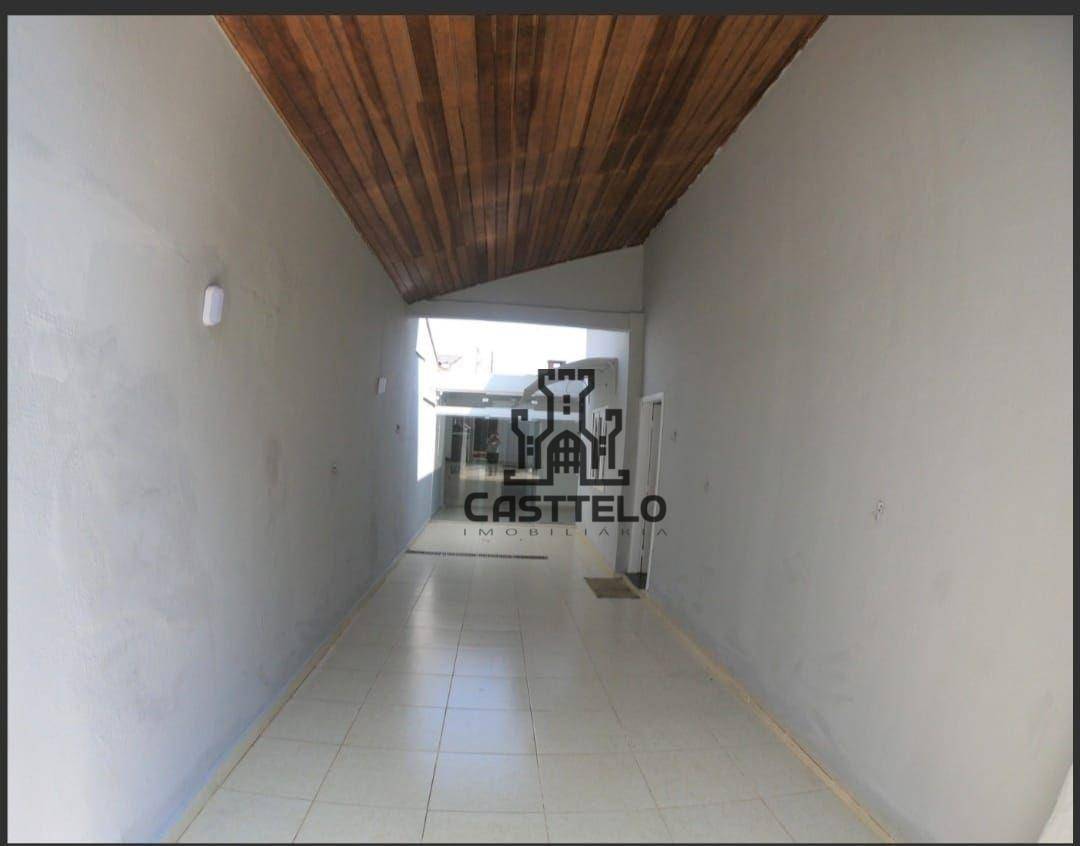 Casa à venda com 4 quartos, 196m² - Foto 11