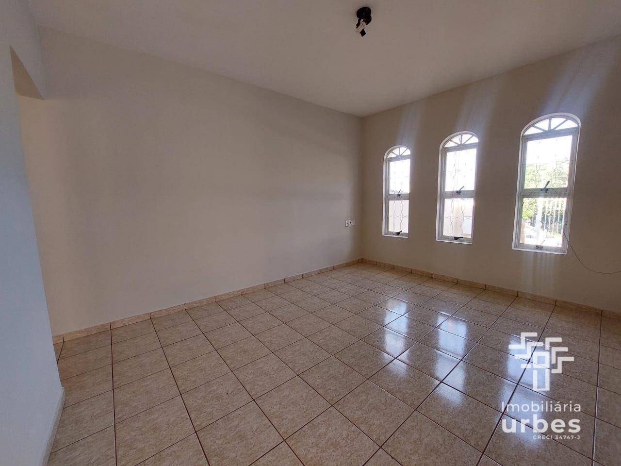 Casa para alugar com 2 quartos, 116m² - Foto 3