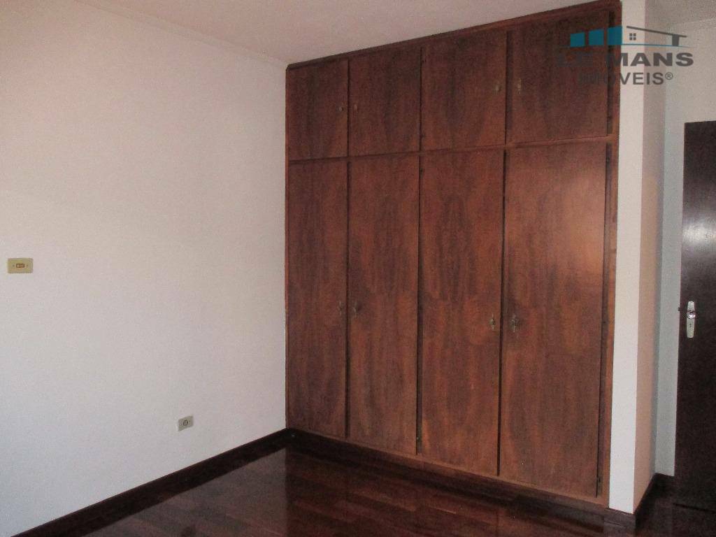 Casa para alugar com 3 quartos, 122m² - Foto 11