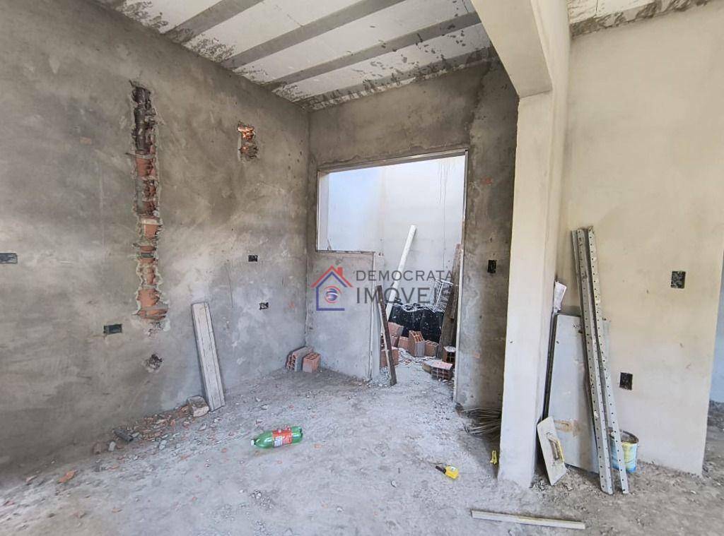 Sobrado à venda com 2 quartos, 127m² - Foto 3