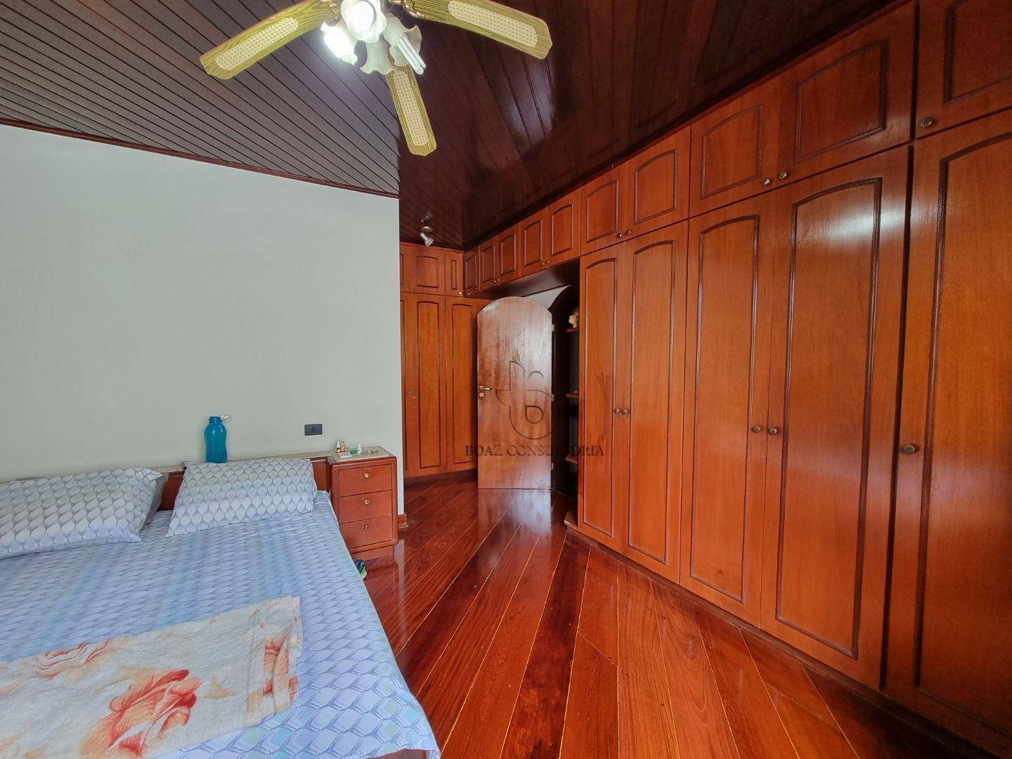 Casa de Condomínio à venda com 4 quartos, 500m² - Foto 26