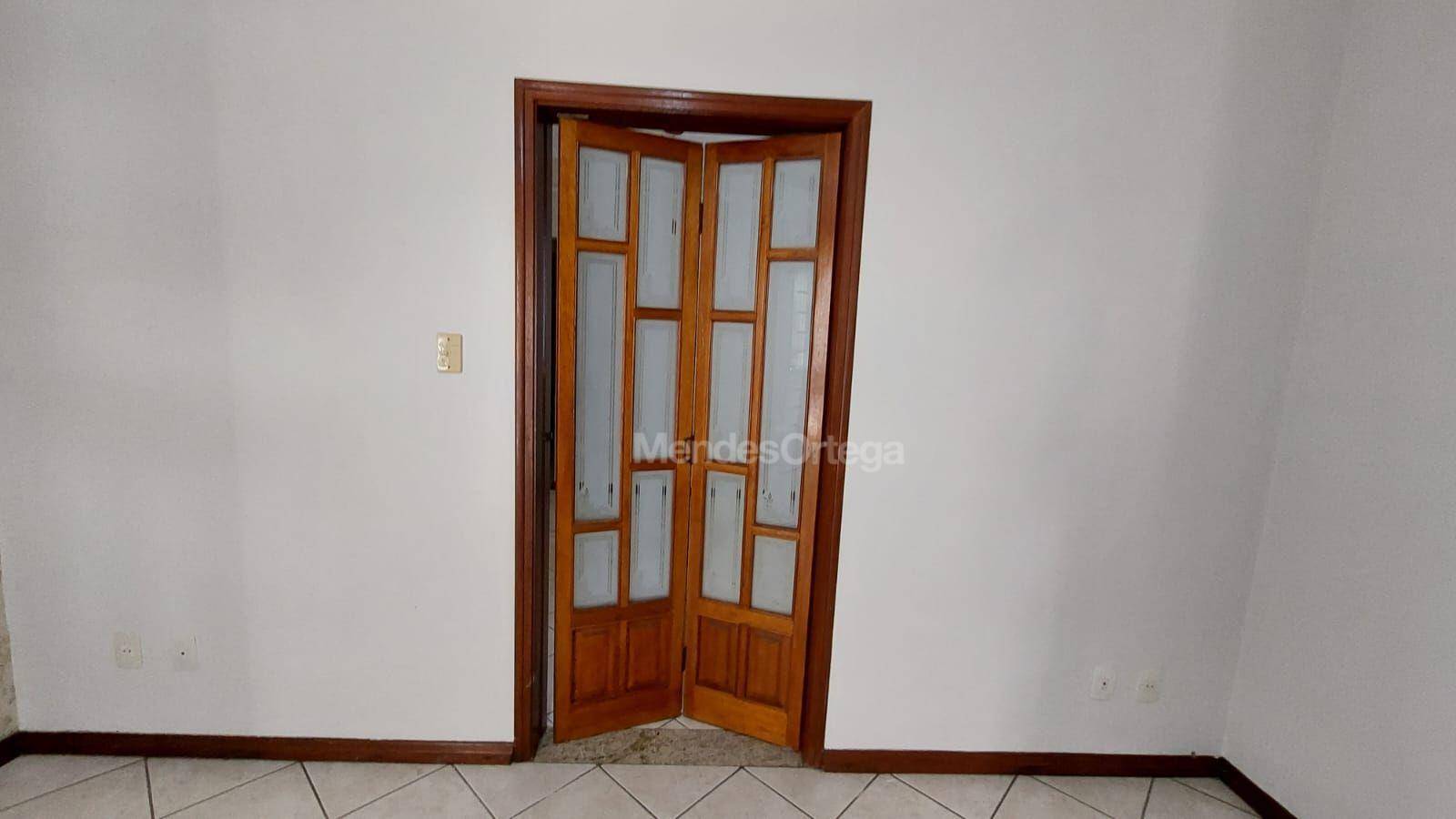 Apartamento à venda com 3 quartos, 111m² - Foto 8