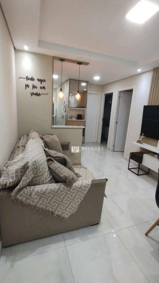 Apartamento à venda com 2 quartos, 42m² - Foto 2