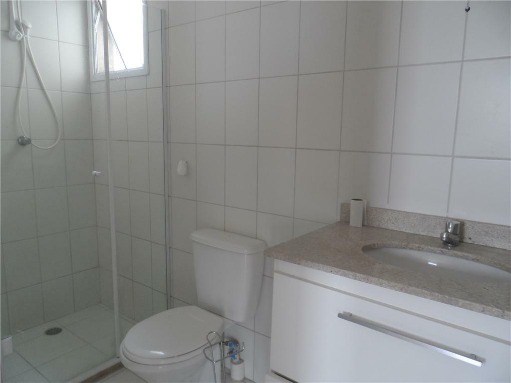 Apartamento para alugar com 2 quartos, 60m² - Foto 11