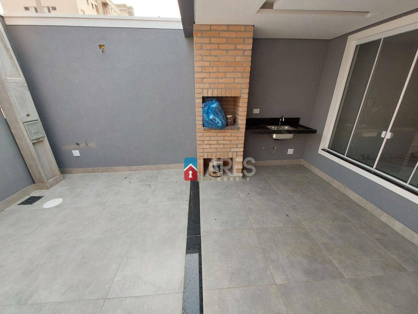 Casa à venda com 3 quartos, 120m² - Foto 4