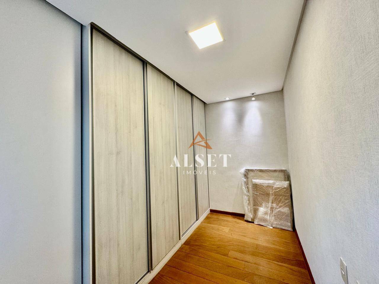 Apartamento à venda com 2 quartos, 70m² - Foto 14