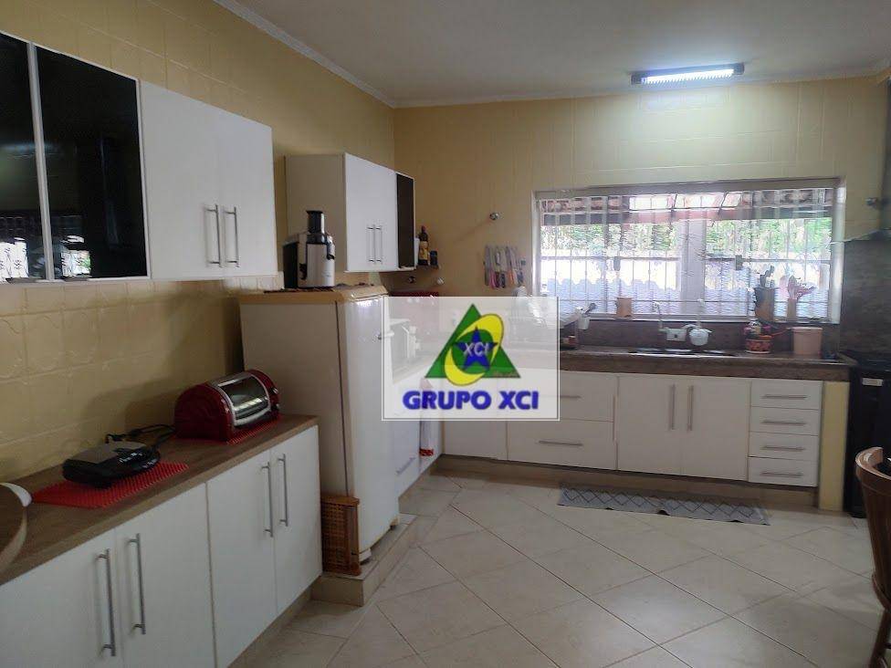 Chácara à venda com 4 quartos, 491m² - Foto 14