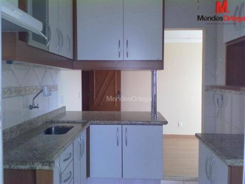 Apartamento para alugar com 2 quartos, 63m² - Foto 9