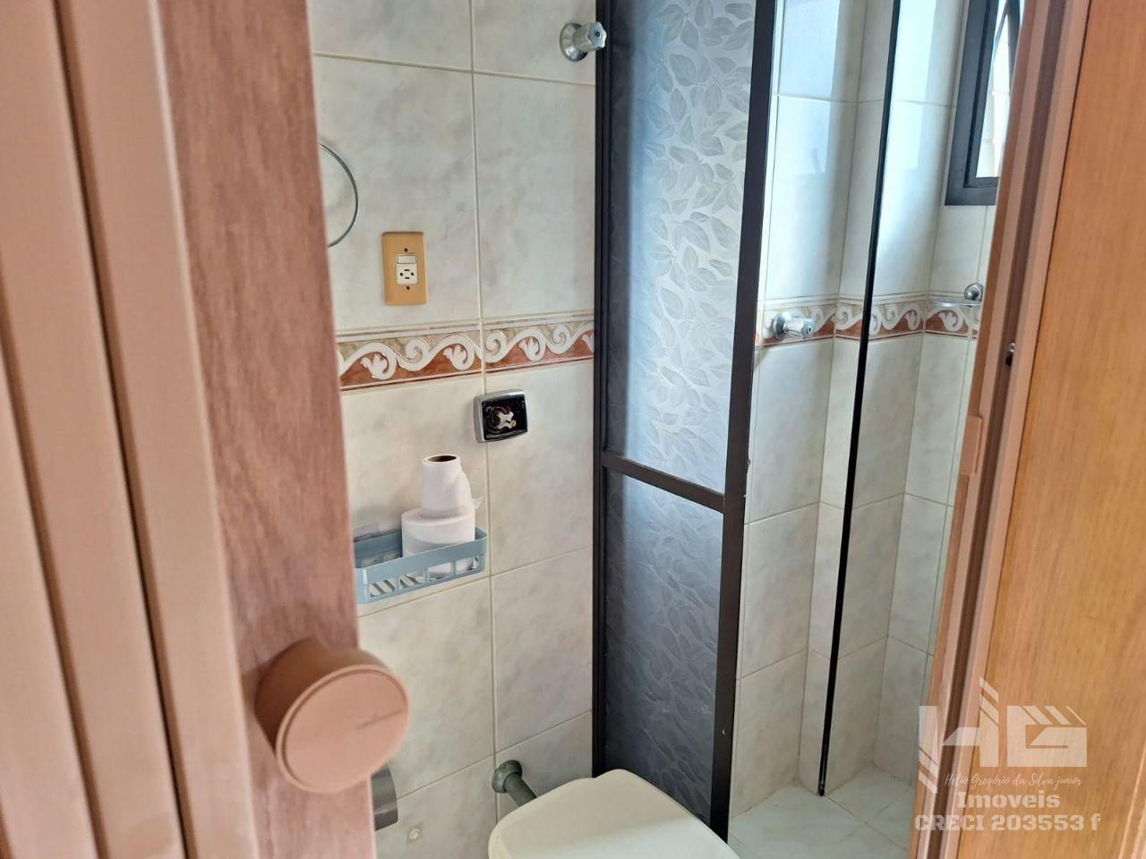 Apartamento à venda com 2 quartos, 66m² - Foto 1