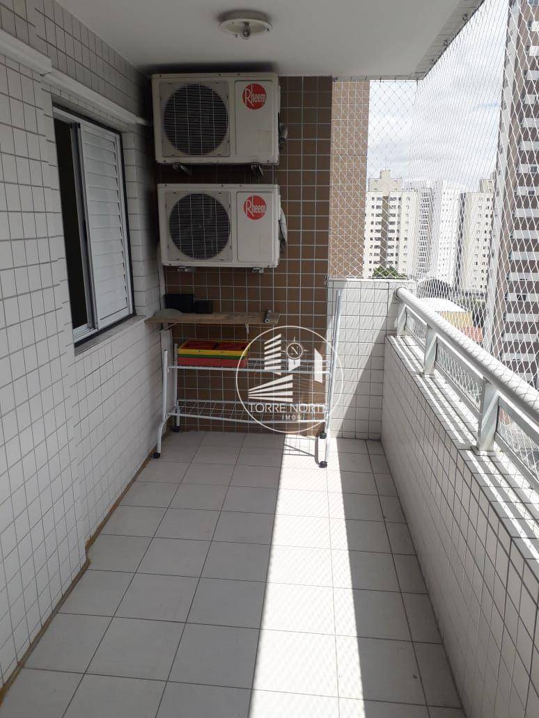 Apartamento para alugar com 3 quartos, 140m² - Foto 3