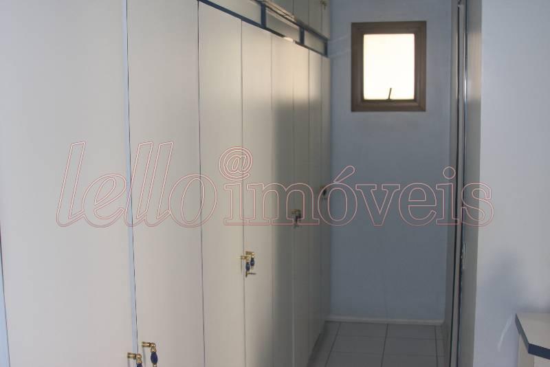 Apartamento para alugar com 4 quartos, 231m² - Foto 12