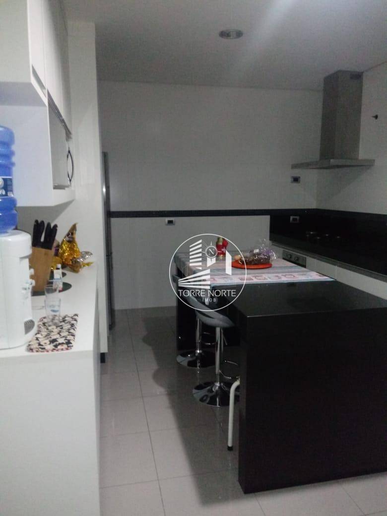 Sobrado à venda com 4 quartos, 260m² - Foto 24