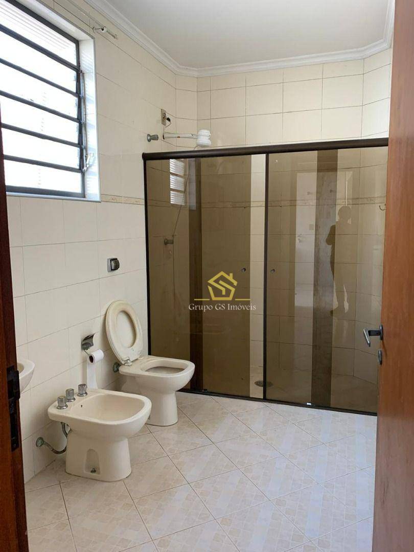 Casa para alugar com 2 quartos, 150m² - Foto 12
