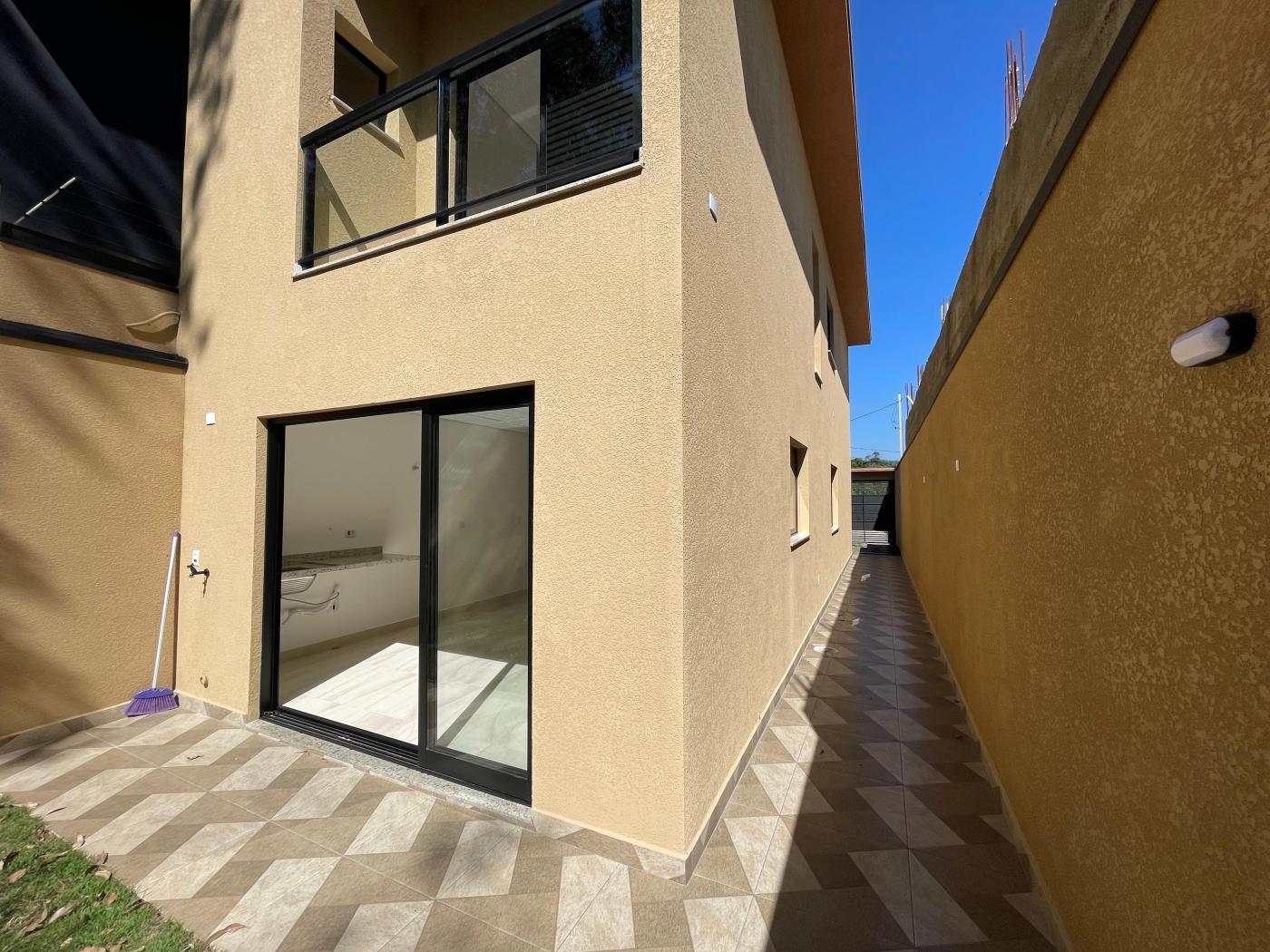 Casa à venda com 3 quartos, 120m² - Foto 18