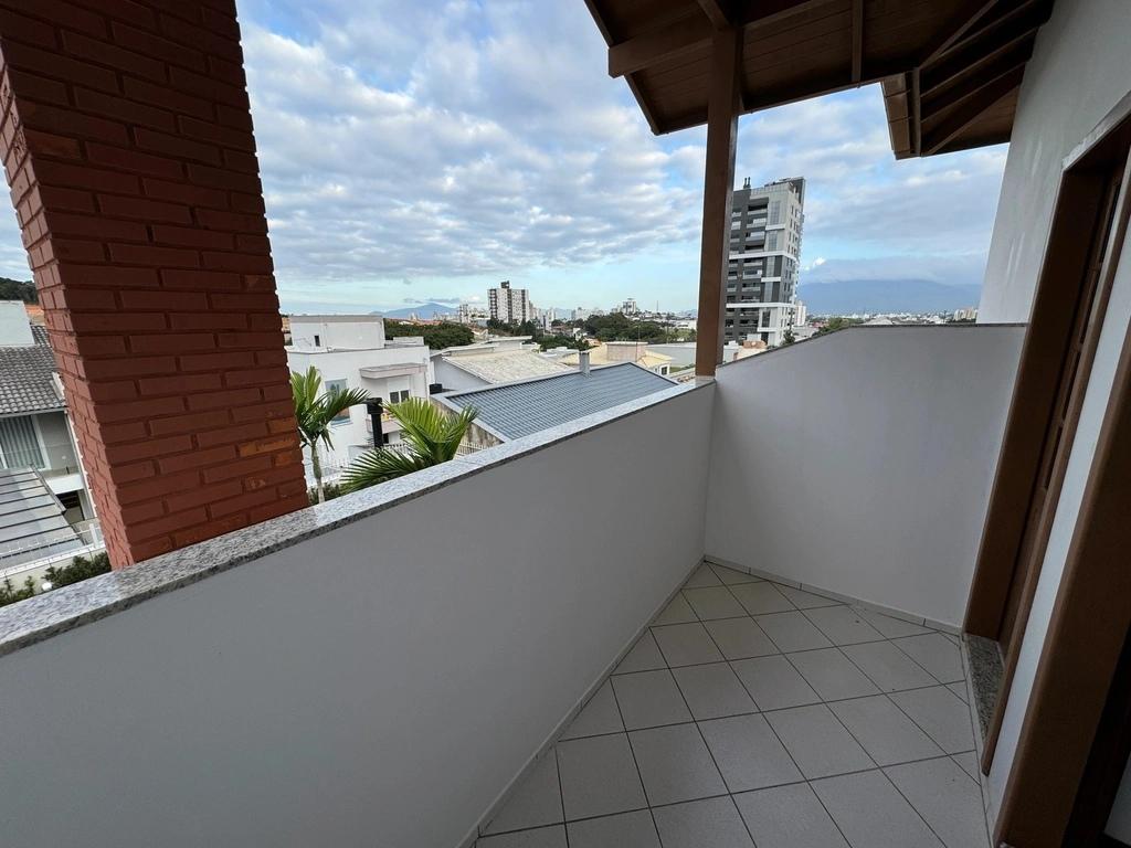 Casa à venda com 4 quartos, 223m² - Foto 28