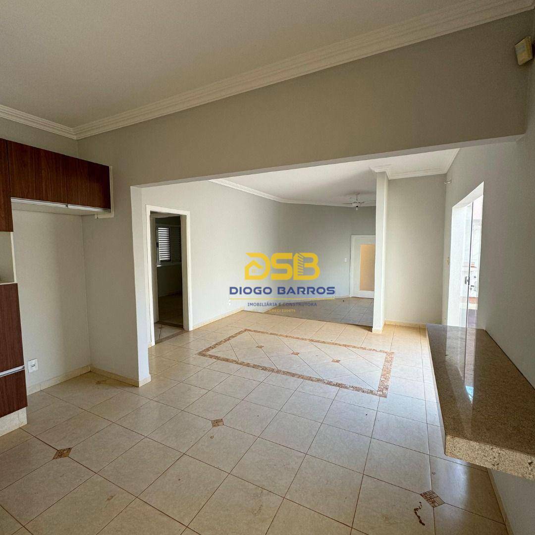 Casa para alugar com 4 quartos, 230m² - Foto 15