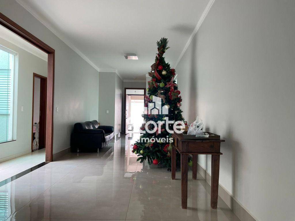 Casa à venda com 3 quartos, 279m² - Foto 12