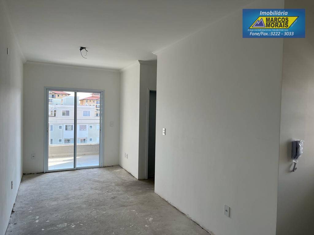 Apartamento à venda com 2 quartos, 58m² - Foto 4