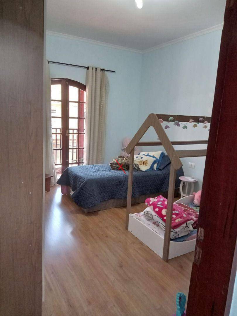 Casa à venda com 3 quartos, 237m² - Foto 14