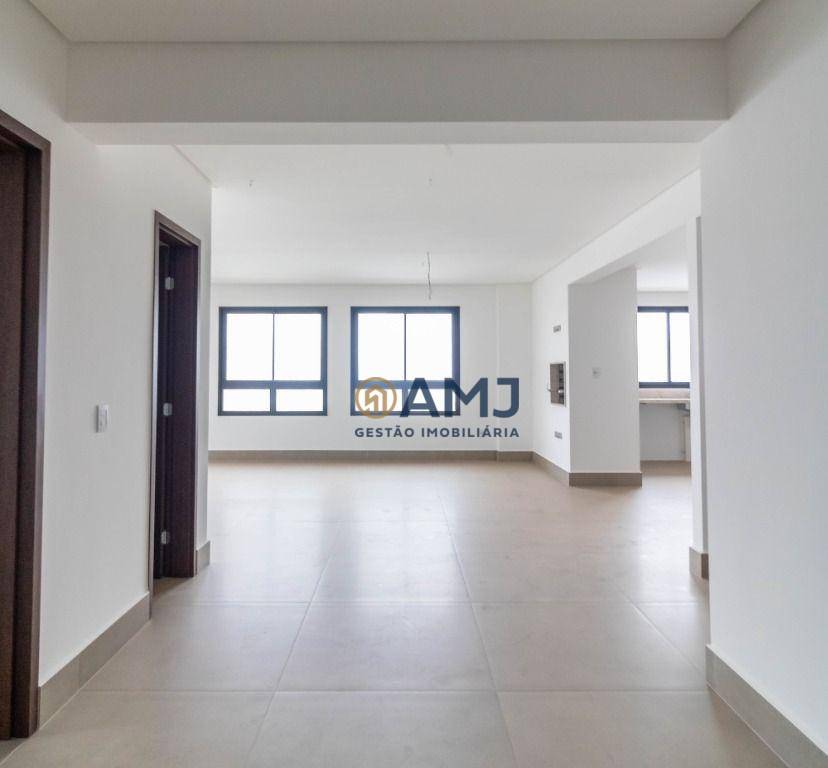 Apartamento à venda com 3 quartos, 161m² - Foto 7