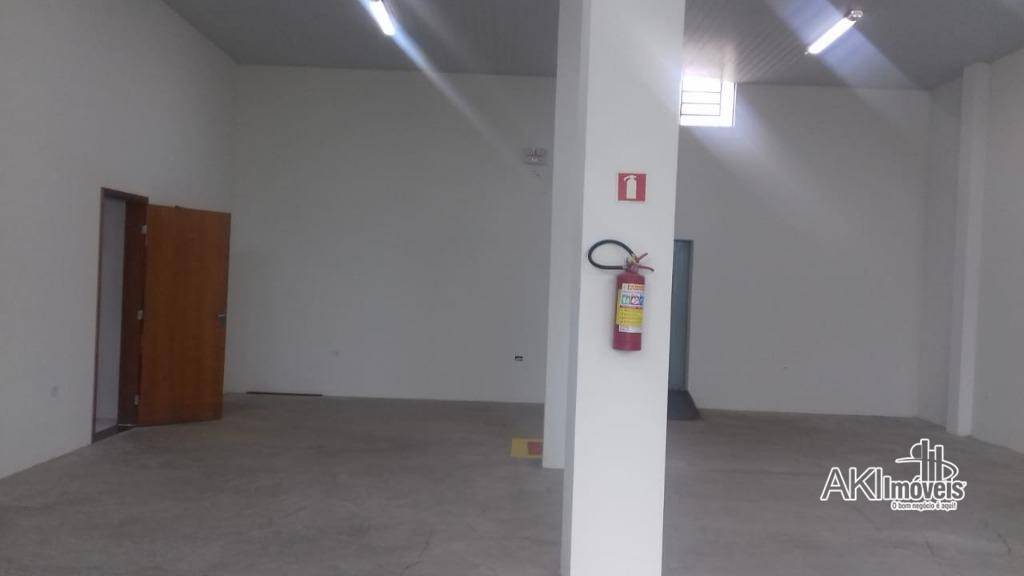 Sobrado à venda com 2 quartos, 318m² - Foto 2