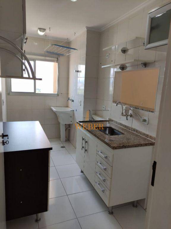 Apartamento à venda com 2 quartos, 67m² - Foto 2