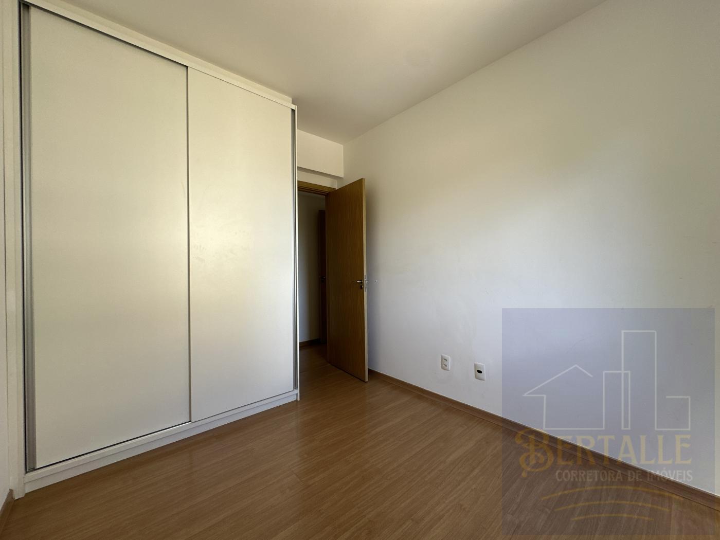 Apartamento à venda com 3 quartos, 87m² - Foto 12