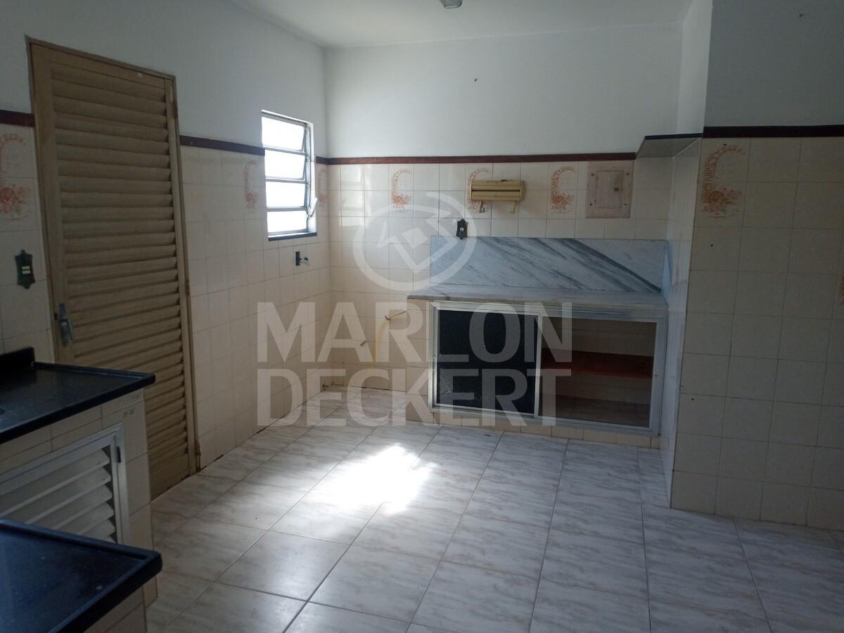 Casa à venda com 3 quartos, 254m² - Foto 12