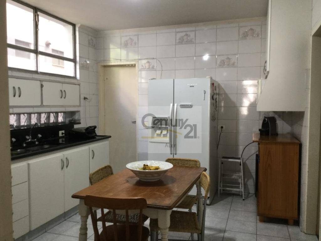 Apartamento à venda com 4 quartos, 260m² - Foto 7