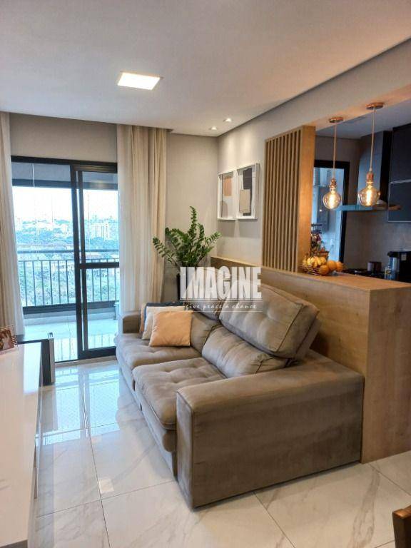 Apartamento à venda com 2 quartos, 62m² - Foto 1