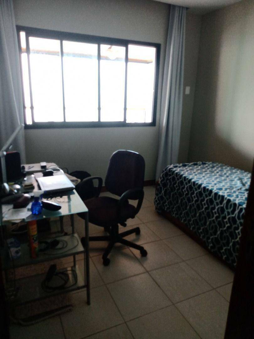 Apartamento à venda com 3 quartos, 200m² - Foto 10