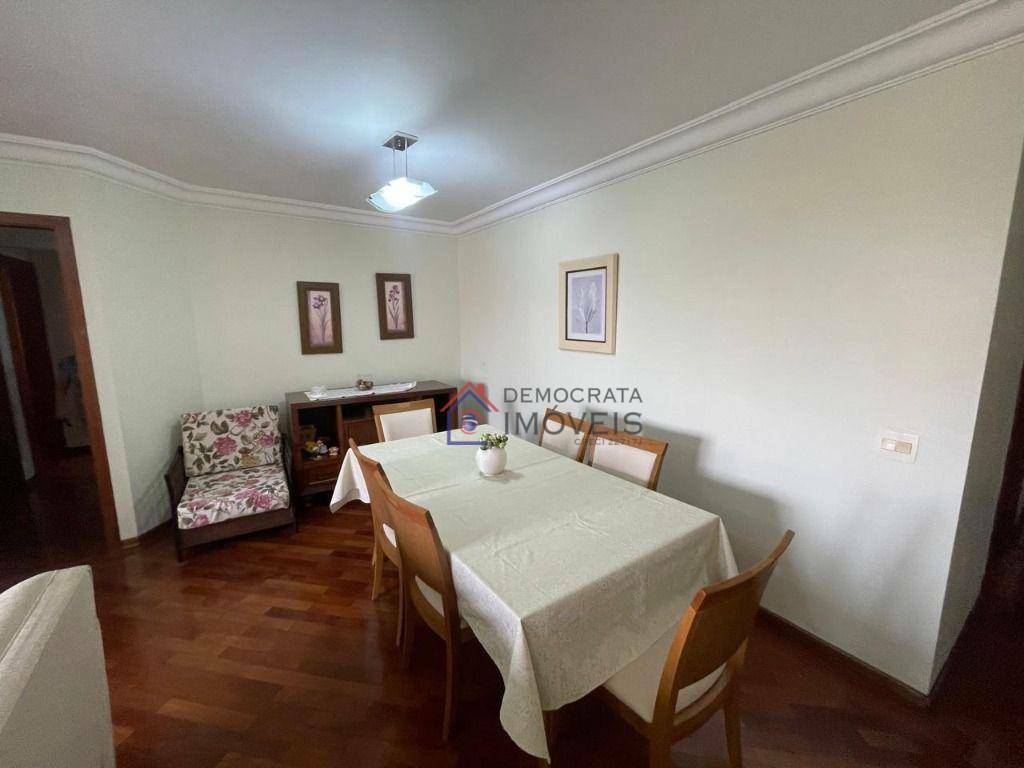 Apartamento à venda com 3 quartos, 118m² - Foto 4