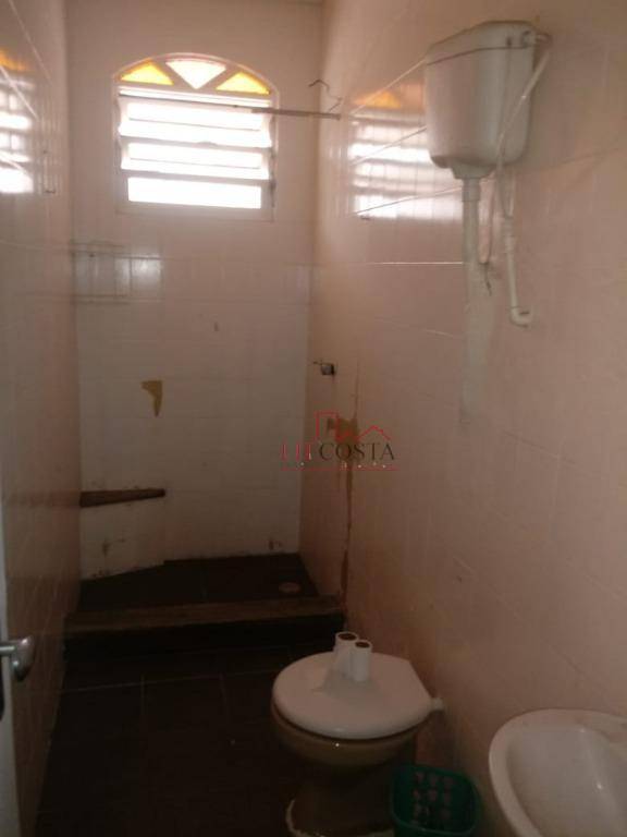 Casa à venda com 5 quartos, 358m² - Foto 16