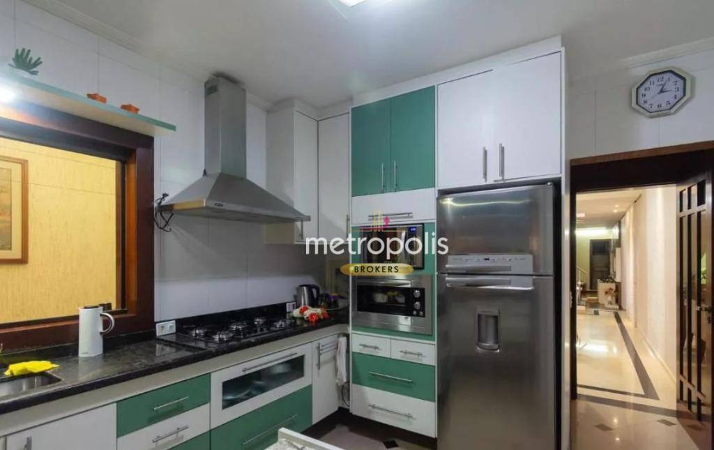 Sobrado à venda e aluguel com 3 quartos, 260m² - Foto 10