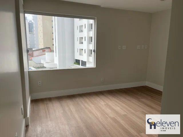 Apartamento à venda com 3 quartos, 143m² - Foto 6