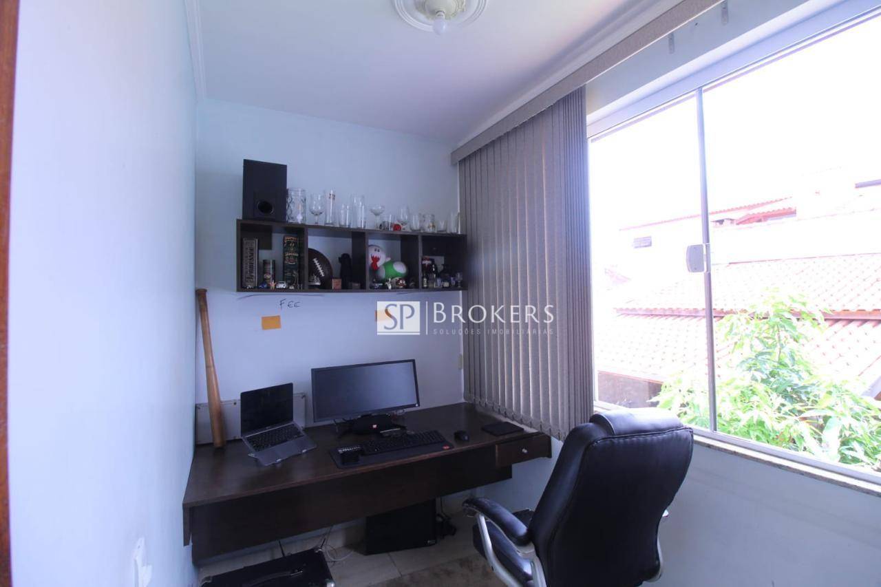 Casa à venda com 3 quartos, 191m² - Foto 17