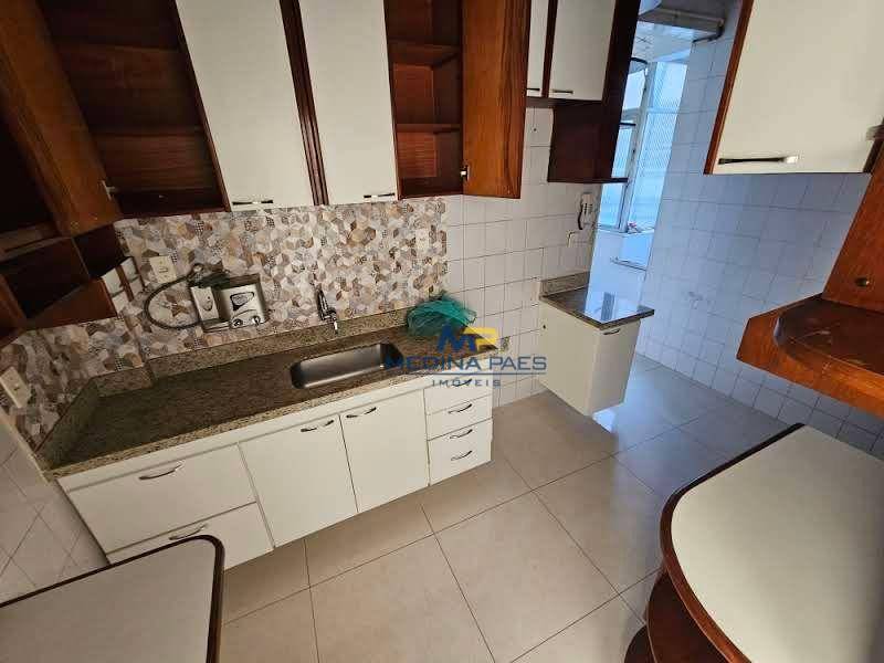 Apartamento à venda com 2 quartos, 70m² - Foto 5