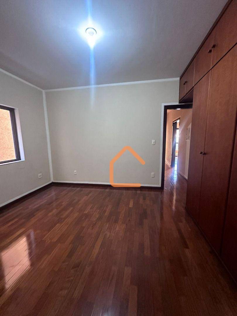 Apartamento à venda com 3 quartos, 118m² - Foto 3