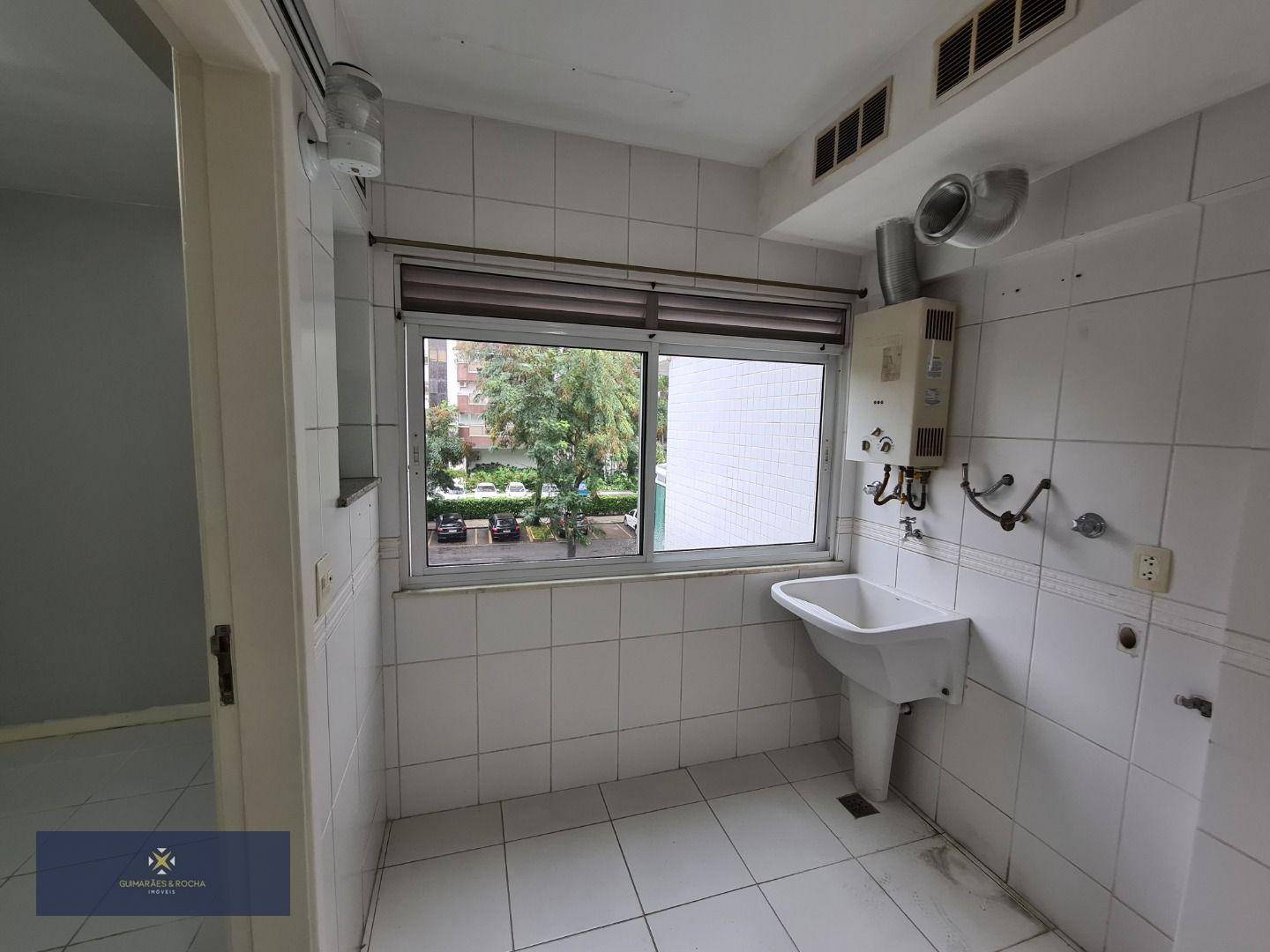 Apartamento à venda com 4 quartos, 146m² - Foto 3