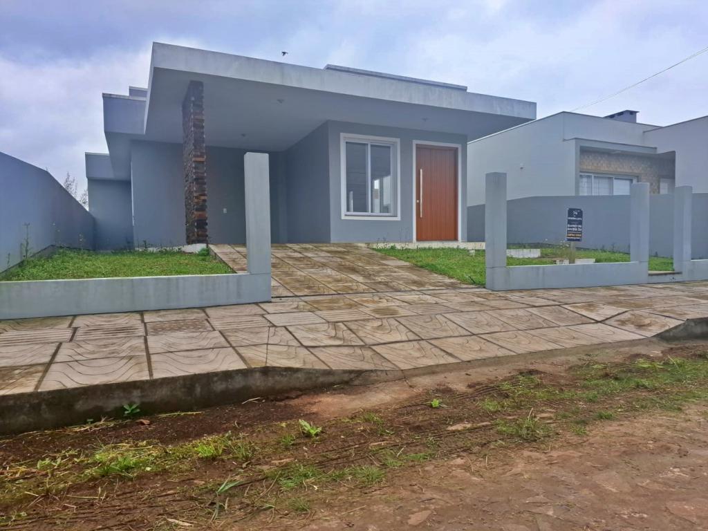 Casa à venda com 3 quartos, 121m² - Foto 1