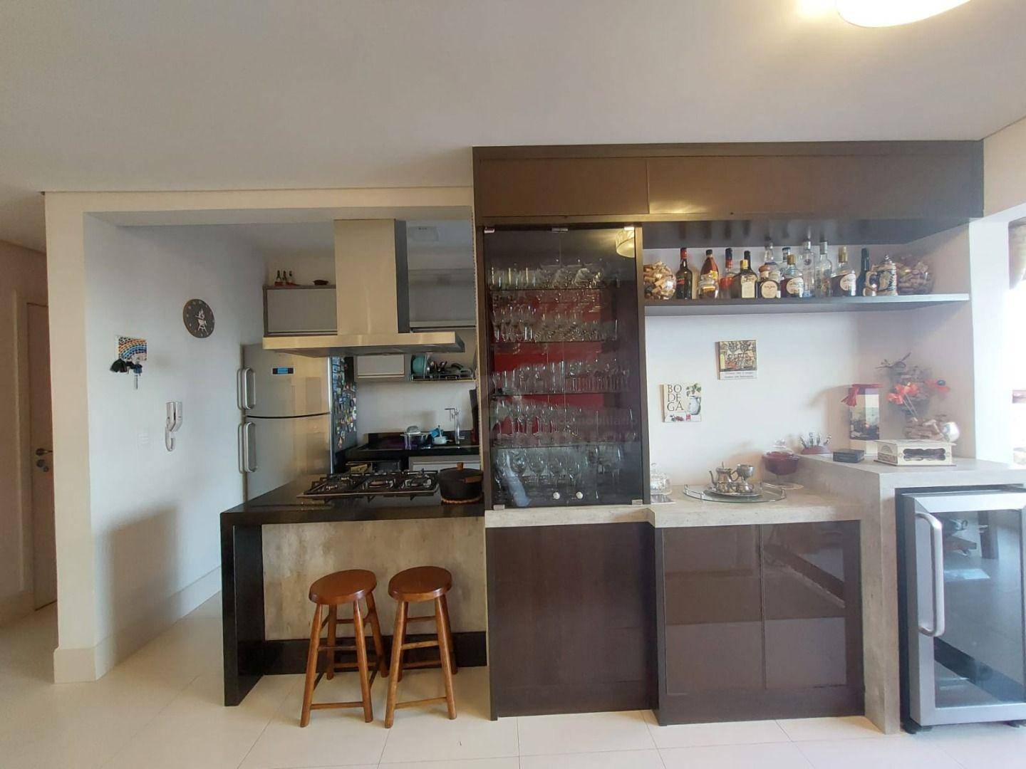 Apartamento à venda com 3 quartos, 98m² - Foto 17