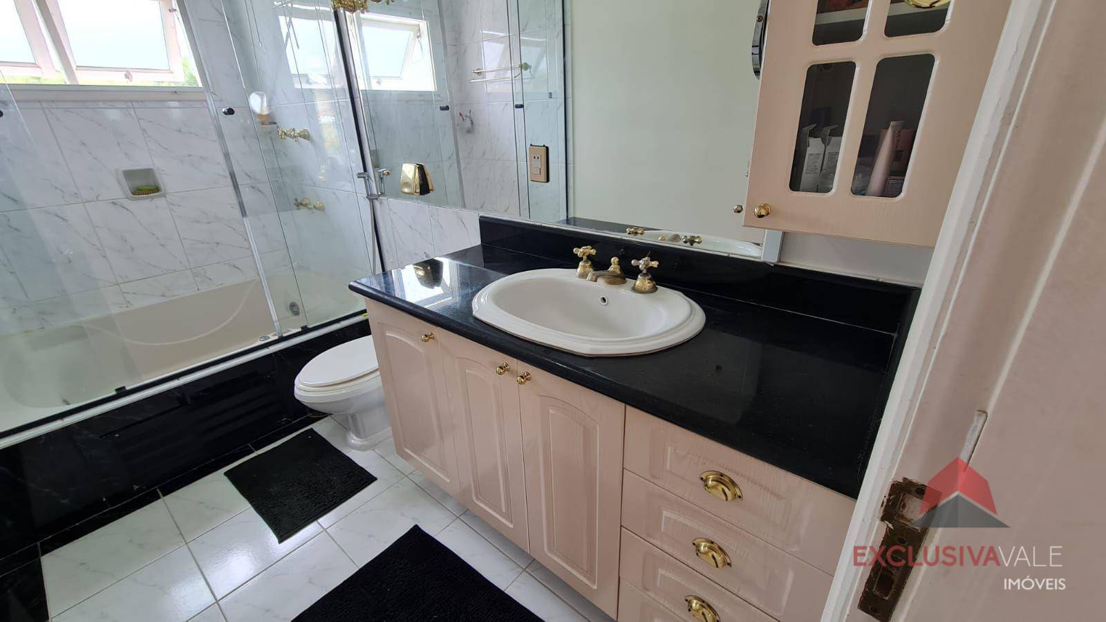 Casa de Condomínio à venda com 4 quartos, 320m² - Foto 31