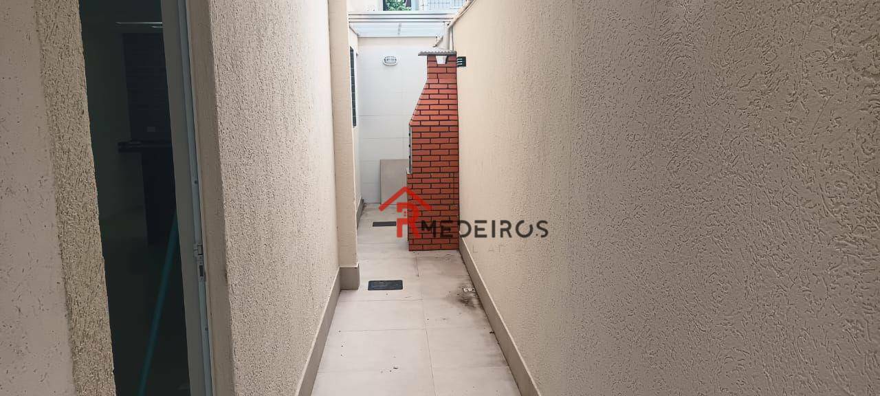 Sobrado à venda com 2 quartos, 75m² - Foto 4