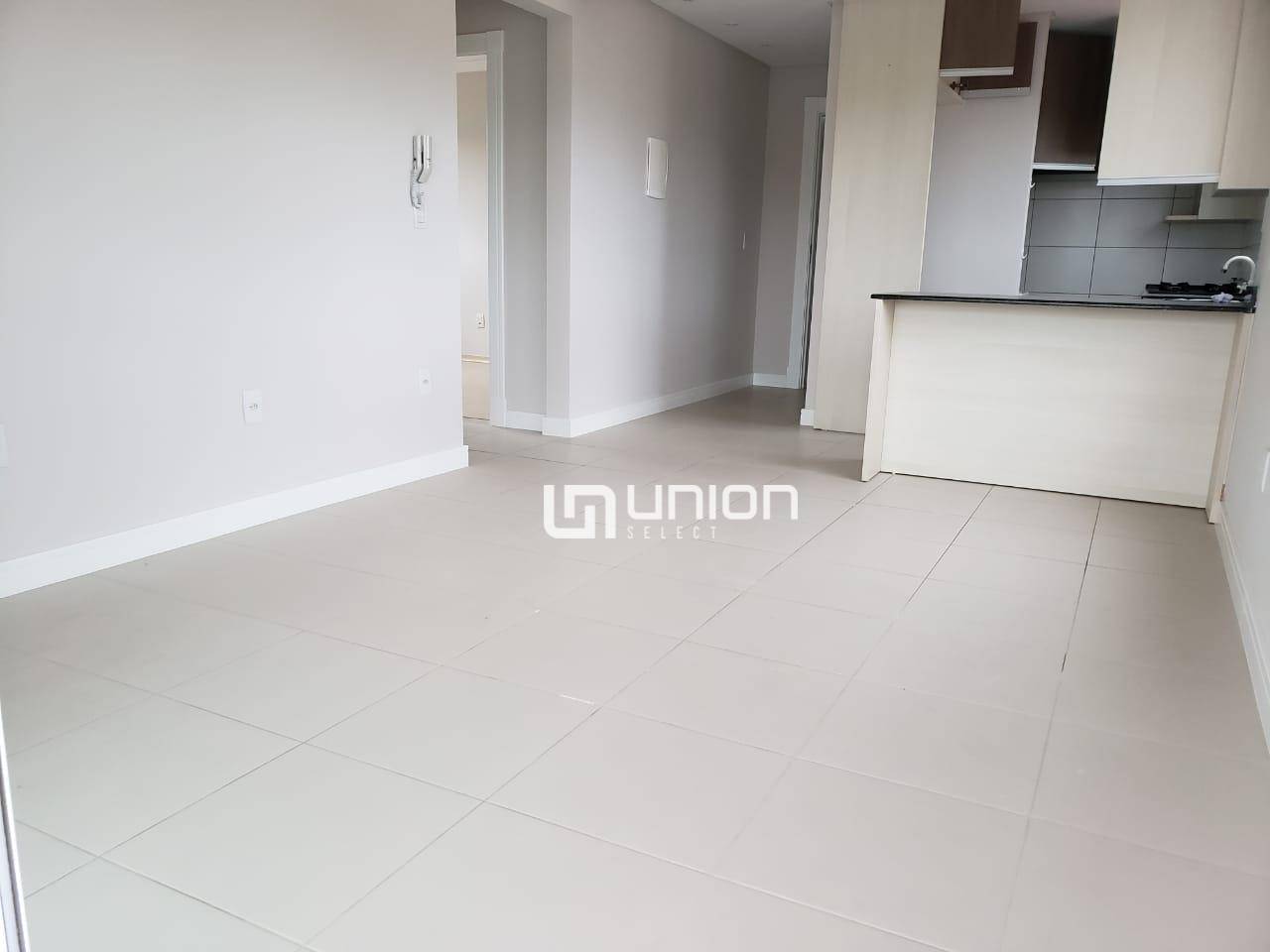 Apartamento à venda com 2 quartos, 79m² - Foto 4