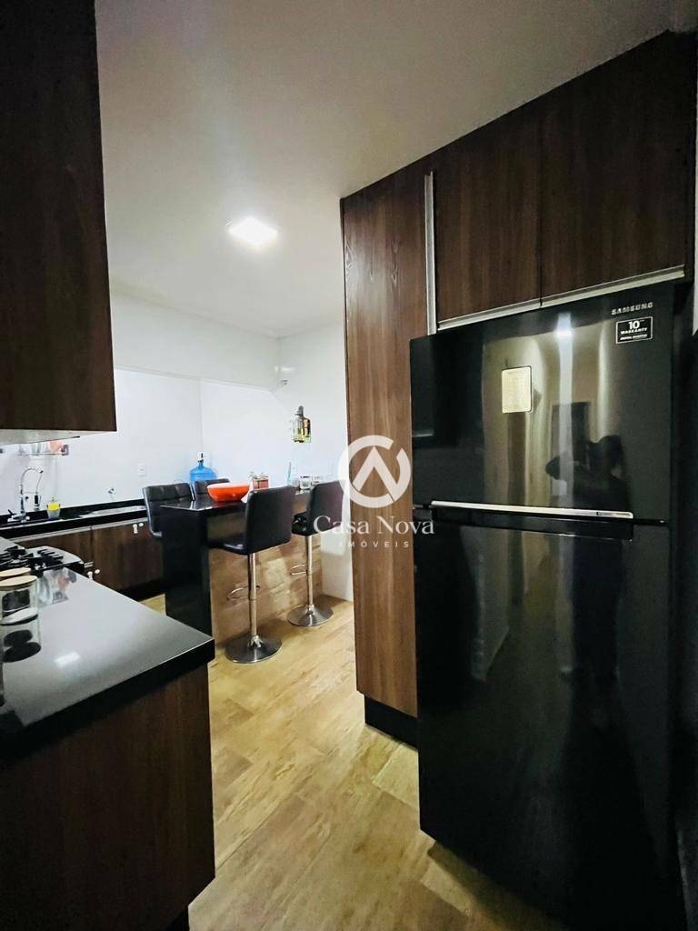 Apartamento à venda com 2 quartos, 70m² - Foto 8